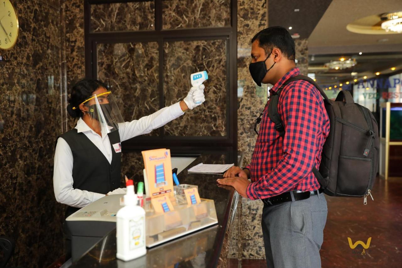 Hotel Sampath Tiruchirappalli Bagian luar foto