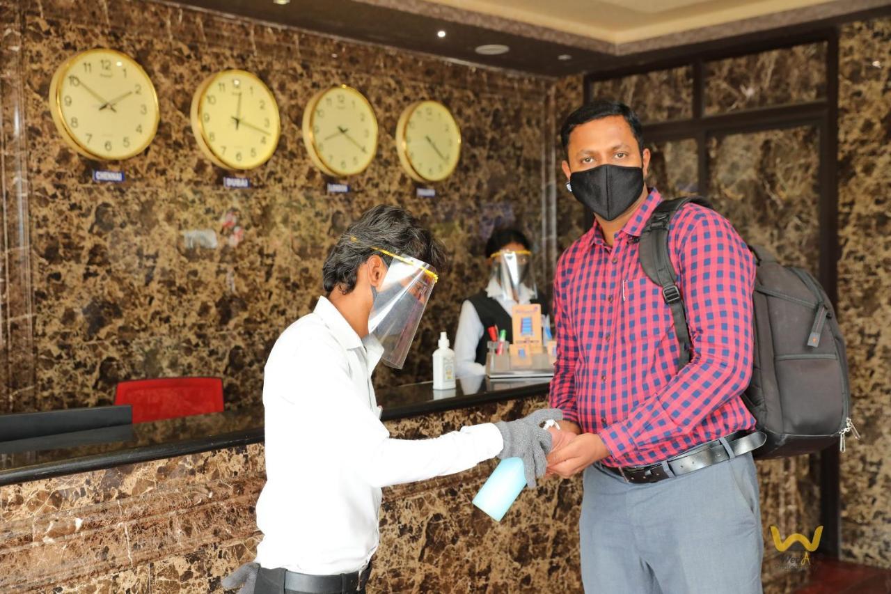 Hotel Sampath Tiruchirappalli Bagian luar foto