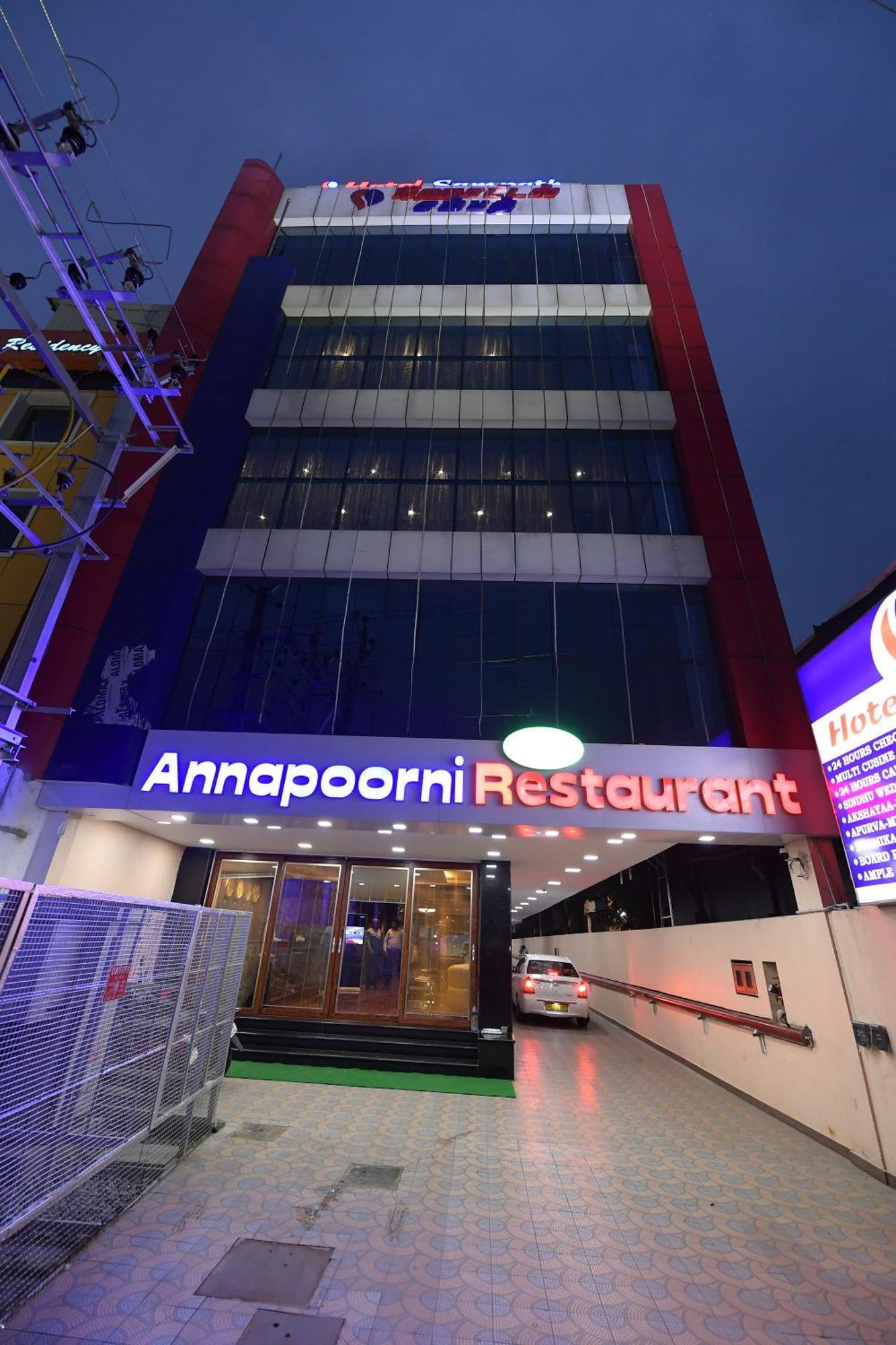 Hotel Sampath Tiruchirappalli Bagian luar foto