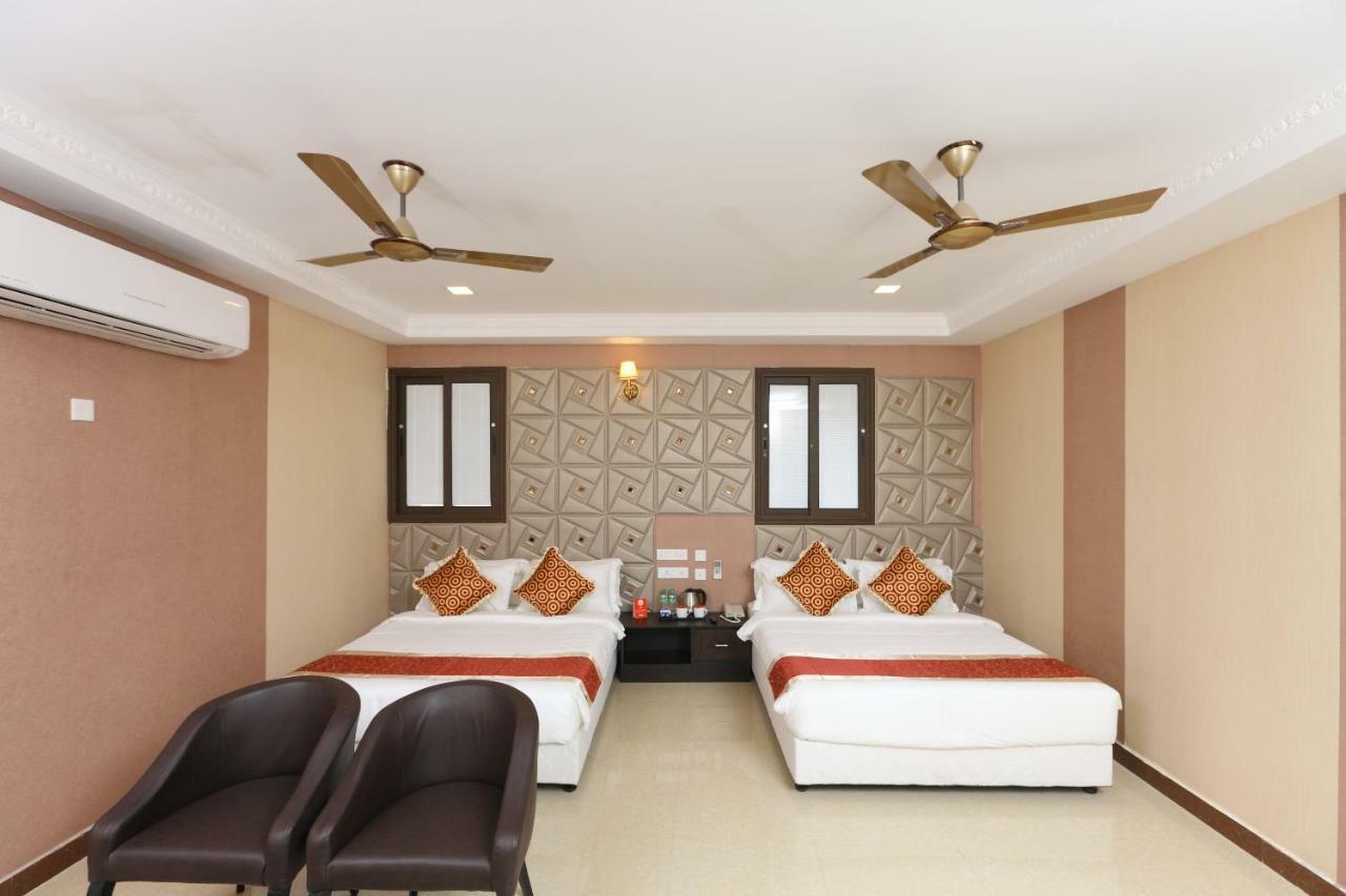 Hotel Sampath Tiruchirappalli Bagian luar foto