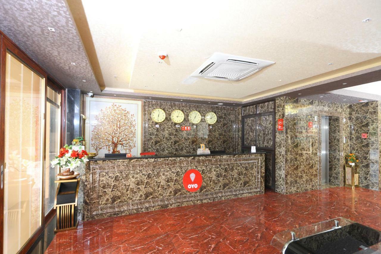 Hotel Sampath Tiruchirappalli Bagian luar foto